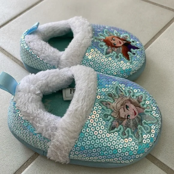 DISNEY Frozen toddler slippers. Size S (5/6) - Picture 4 of 5